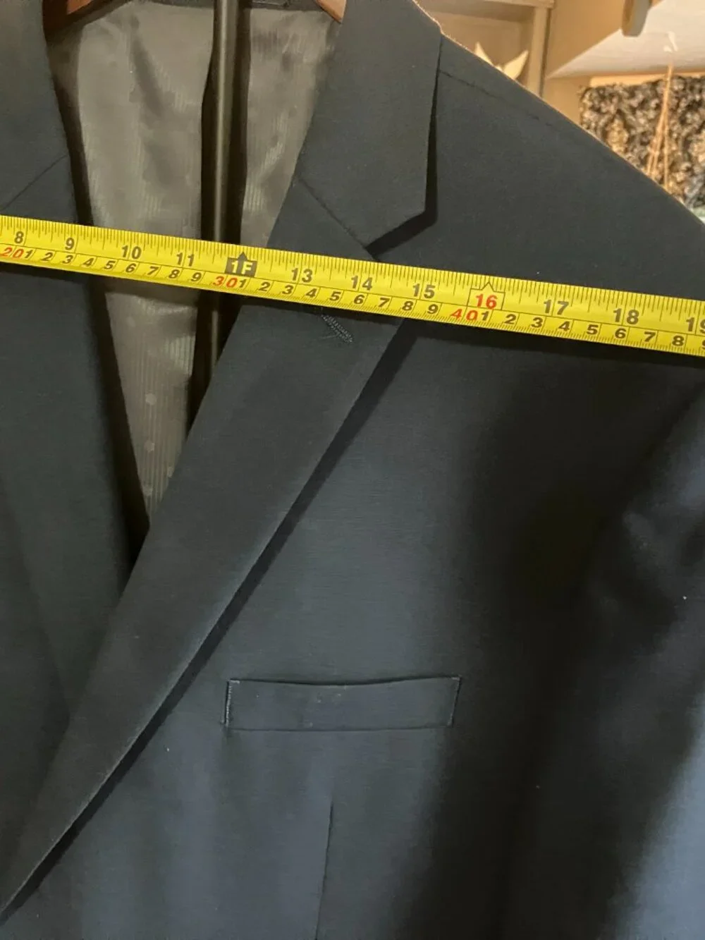 48R Perry Ellis suit